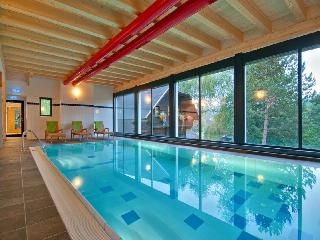 4=5 AKCIÓ Dorfhotel SCHÖNLEITN - GERLITZEN - TARVISIO sípályákon 17.9 éves korig a napijegy CSAK 10 Euro/ fő
https://sielok.hu/siterep/tarvisio/

AKCIÓ! -5% KEDVEZMÉNY a táblázatos árakból!
!!! fűtött kültéri medence - a beltéri medence mellett!

4=5, azaz 1 éj INGYENES AKCIÓ!
2024. december 20. - 2025. március 16. között (kivéve 12.26.-01.04.)

6=7, azaz 1 éj INGYENES AKCIÓ!
2024. december 20-27. között és
2025. január 06. - március 16. között

4 csillagos szálláshely, hangulatos faházakban.
Gerlitzen 15 km
